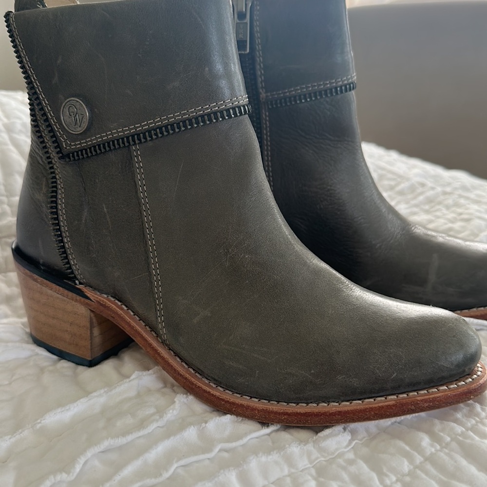 Old West Kids Boots in Dark Green and Brown